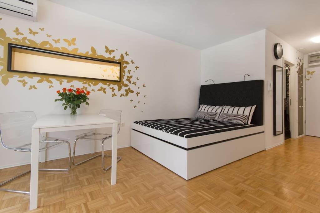 Gorgeous Central Flat With Garage Ljubljana Luaran gambar